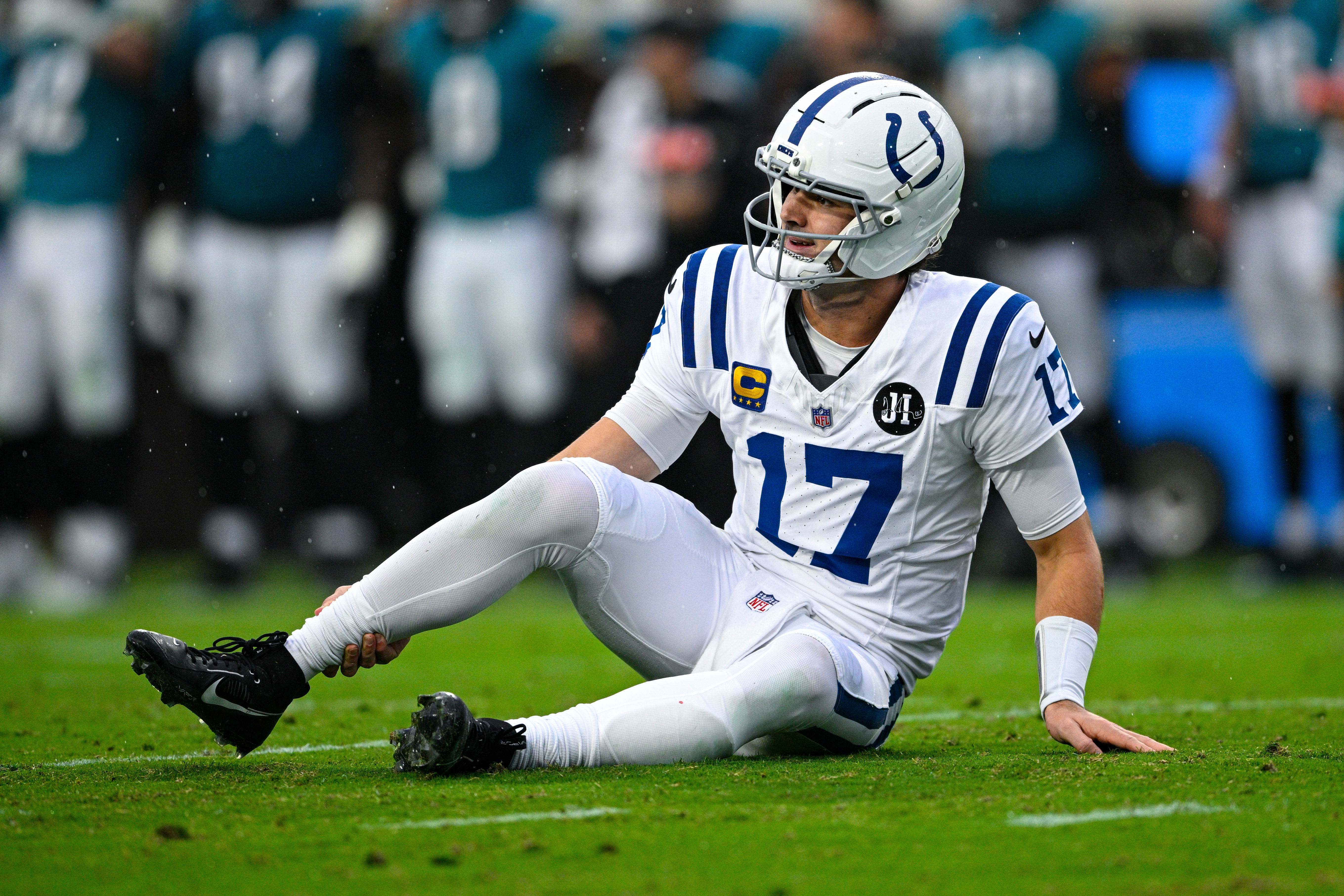 Colts playoff hopes teetering with QB Daniel Jones out for season 