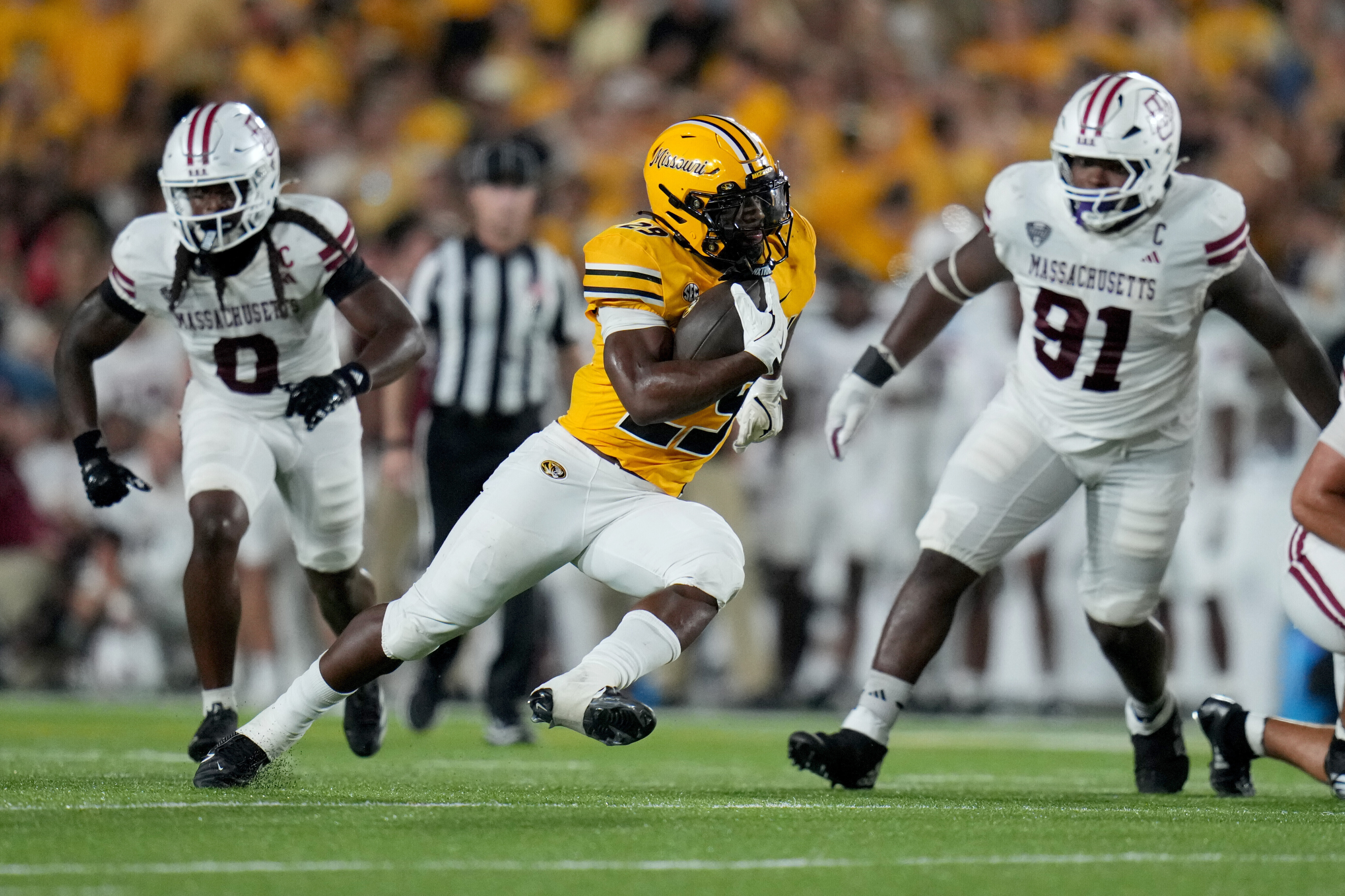 Missouri, Virginia are trying to make history at the Gator Bowl