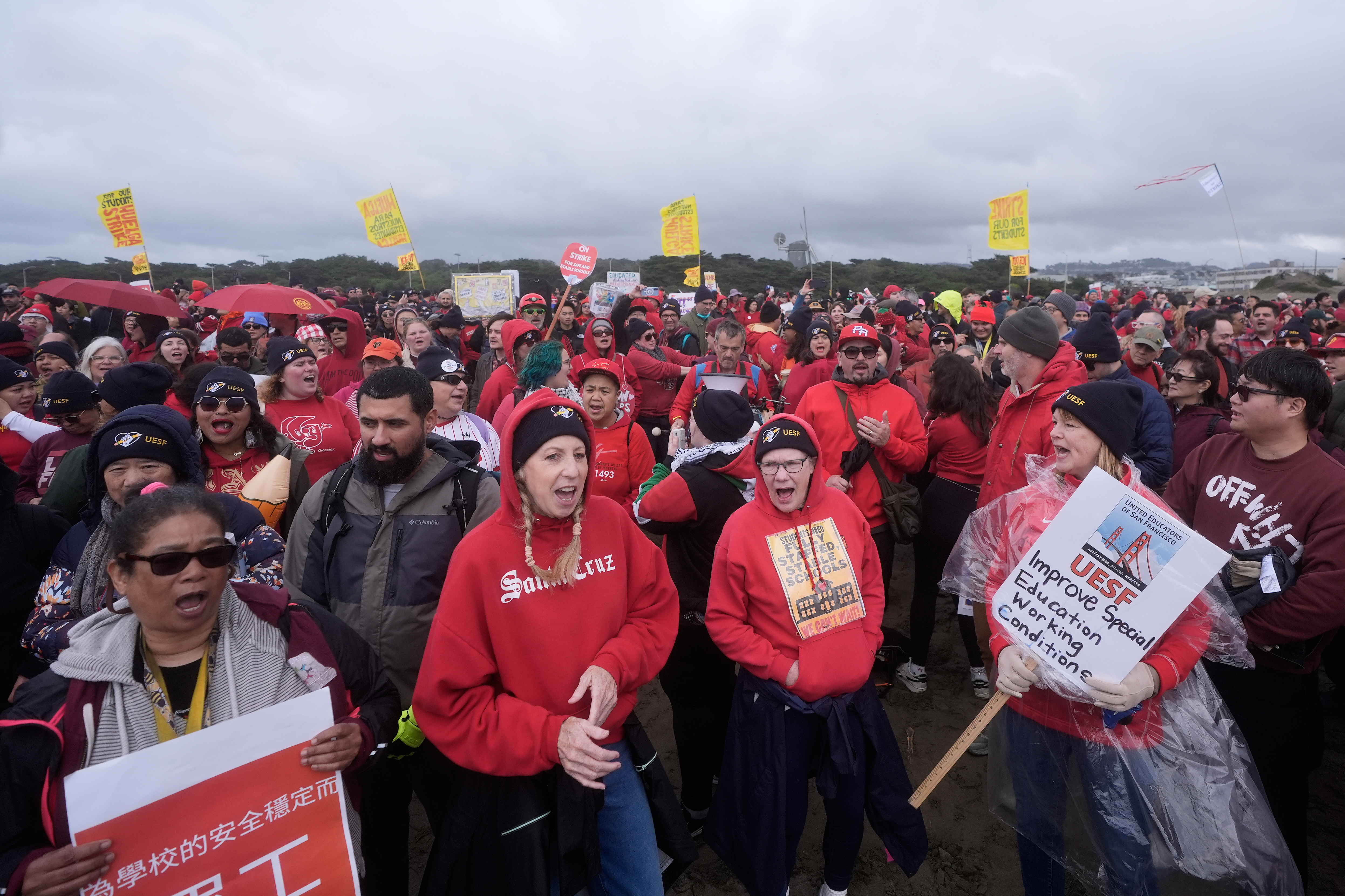 San Francisco teachers, district reach deal after first strike in ...