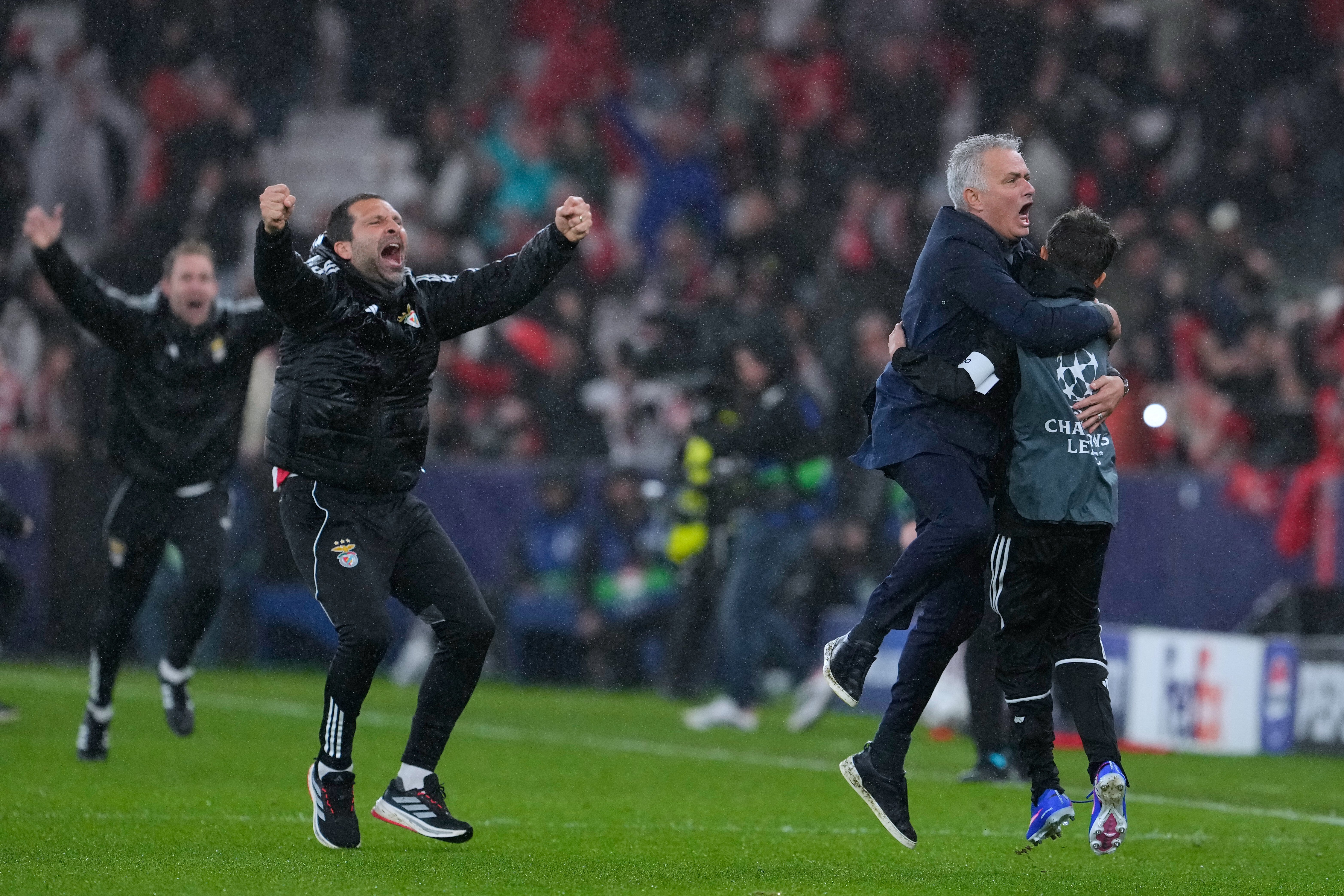 Goalkeeper s Stoppage time Header Sends Benfica To Champions League goalkeeper-s-stoppage-time-header-sends-benfica-to-champions-league