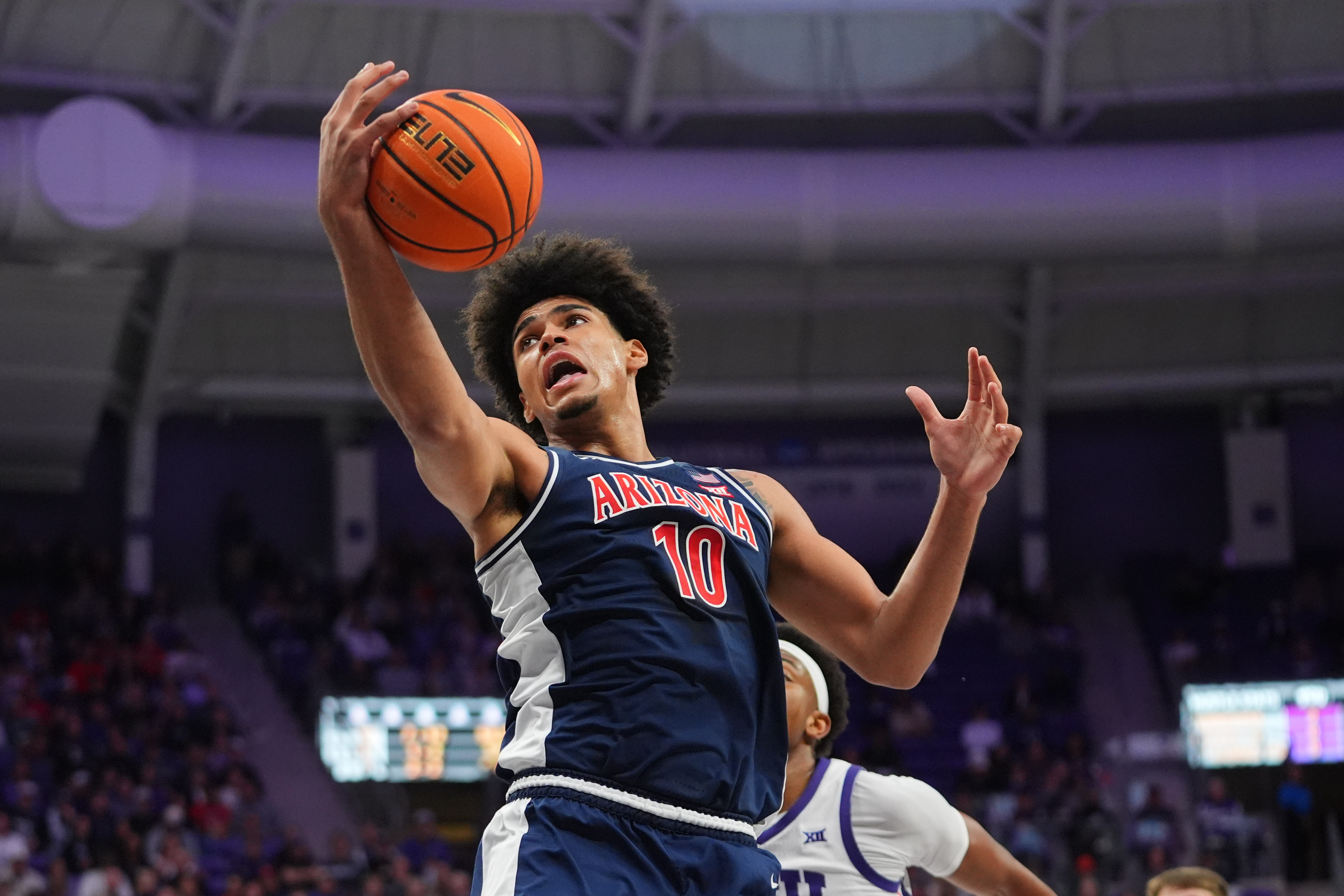 No. 1 Arizona stays undefeated as Koa Peat scores 20 points in an 86-73 win at TCU