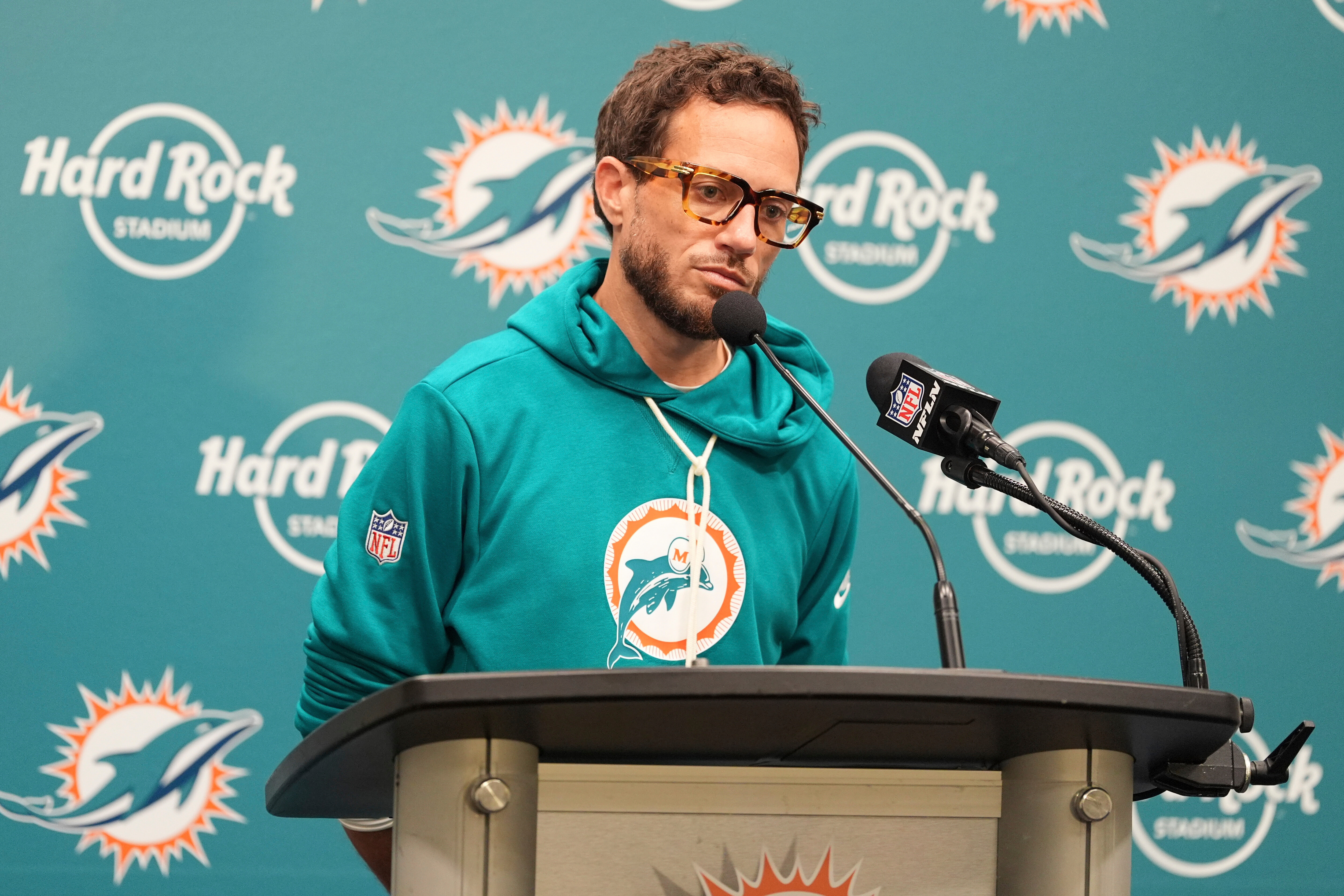 Dolphins' Mike McDaniel declines to discuss his future after another  embarrassing loss | kare11.com