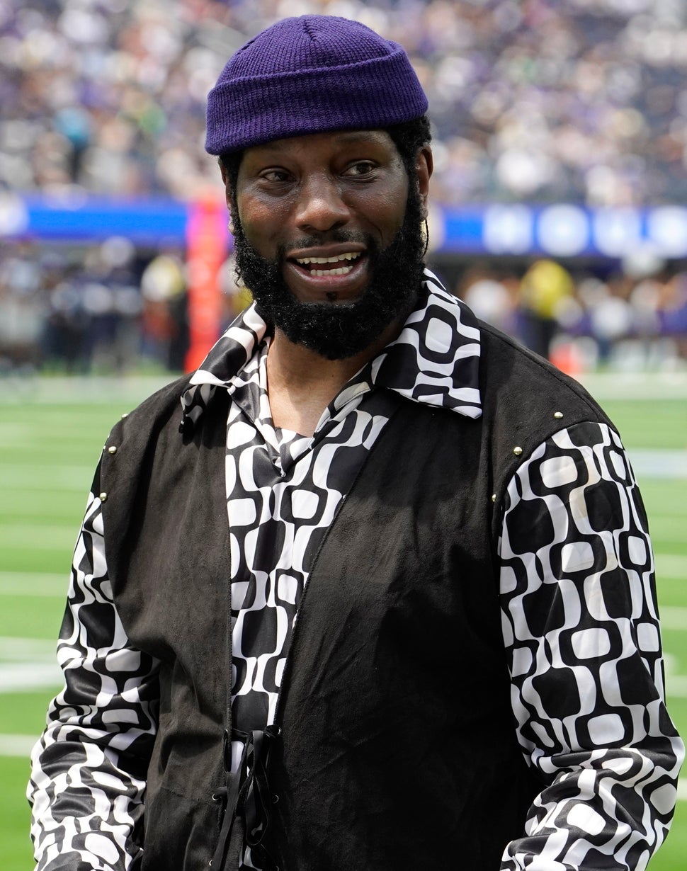 Tyrese Cries After Singing Marvin Gaye-Inspired National Anthem at Rams vs.  Cowboys Game (Exclusive) | cbs8.com